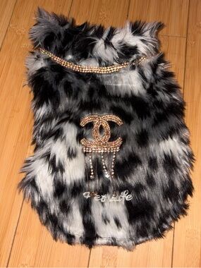 Pet Life Luxe 'Paw Dropping' Designer Gray-Scale Faux Mink Fur Coast, Bedazzled
